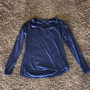 Athletic long sleeve top